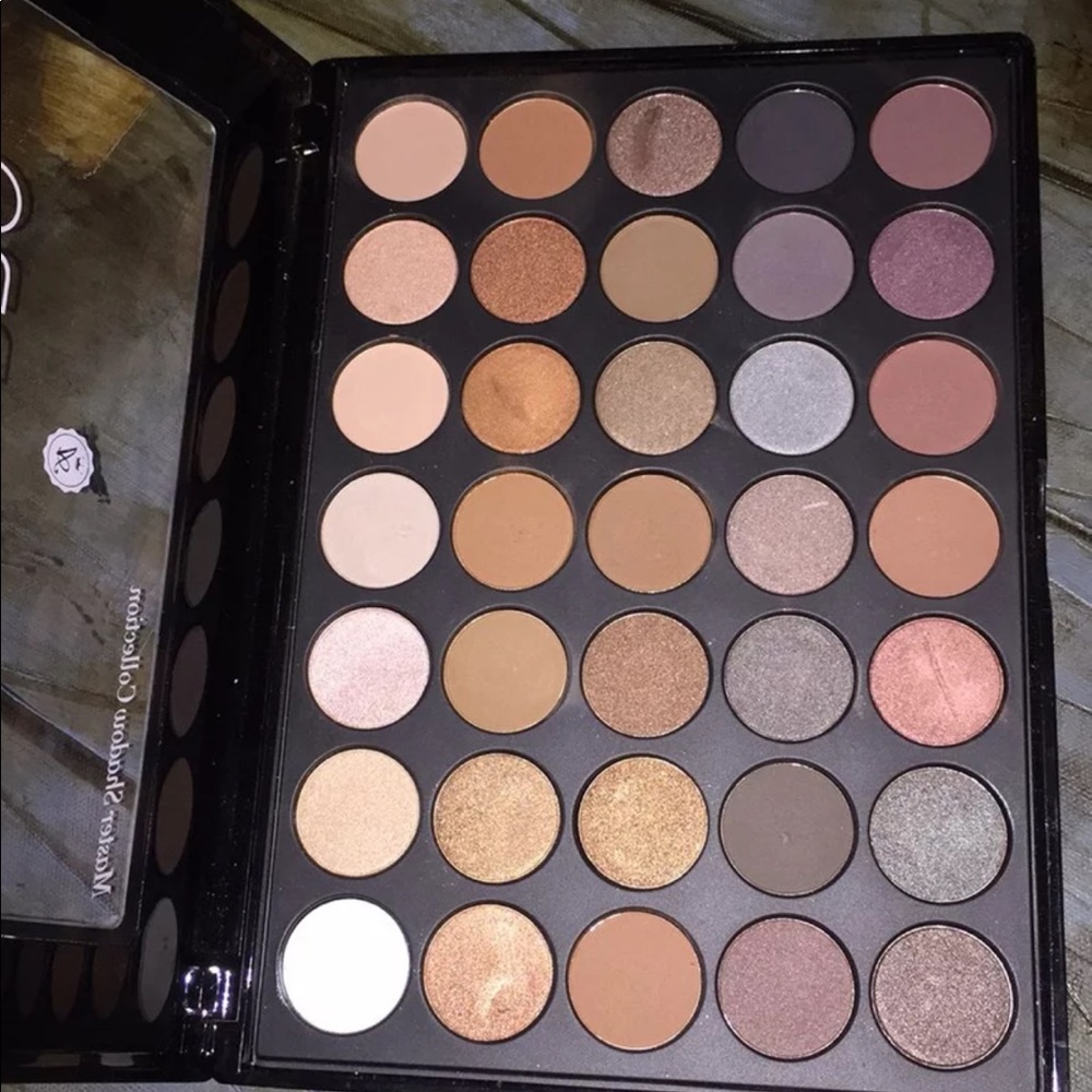 Nude/Smokey eyeshadow palette *ICON PRO*